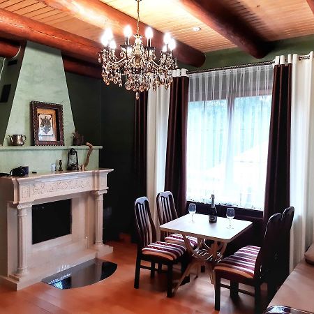 Knyazhyi Dvir Apartment Strigalnya Luaran gambar
