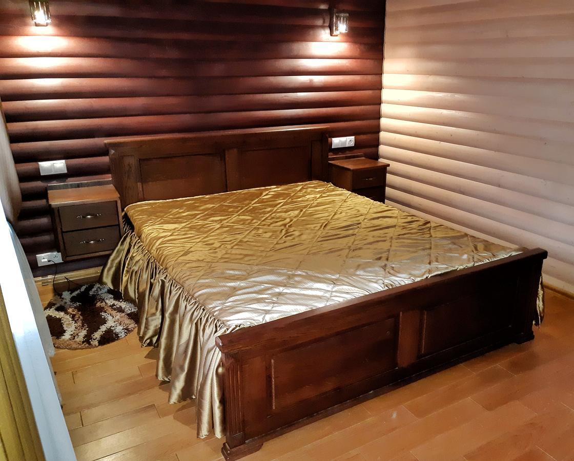 Knyazhyi Dvir Apartment Strigalnya Luaran gambar