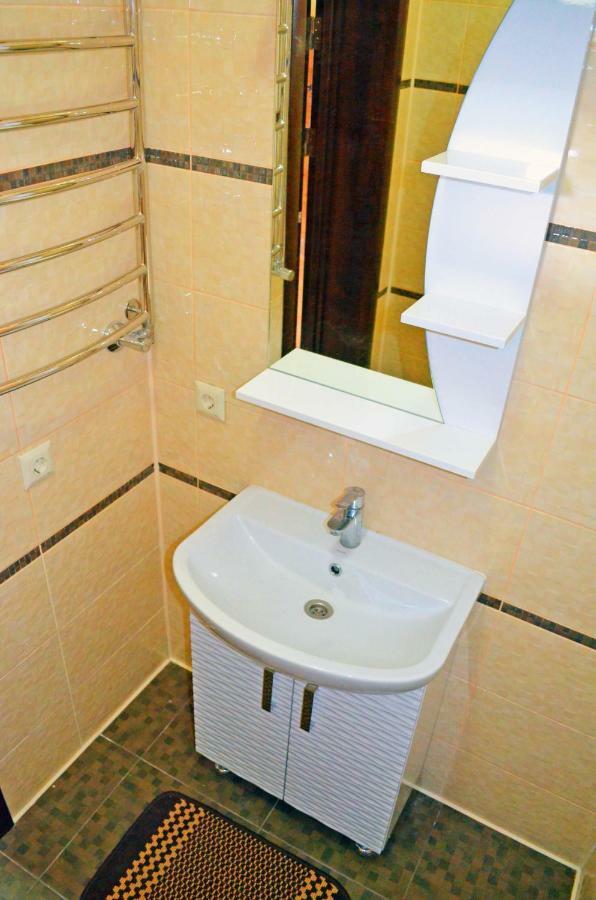 Knyazhyi Dvir Apartment Strigalnya Luaran gambar